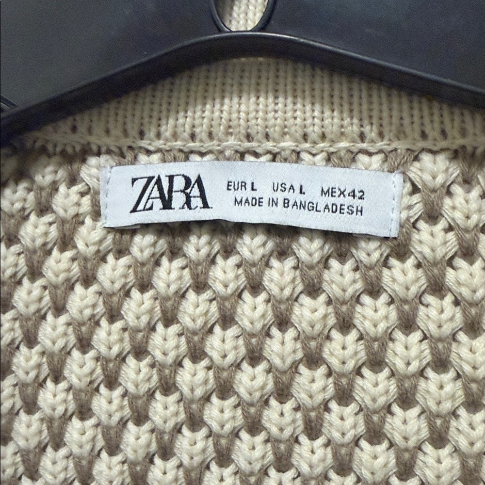 Zara Women’s Cream Cardigan Sweater - Picture 4 of 11